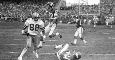 staubach,-pearson-connect-again-in-digital-hail-mary-project-–-miami-herald